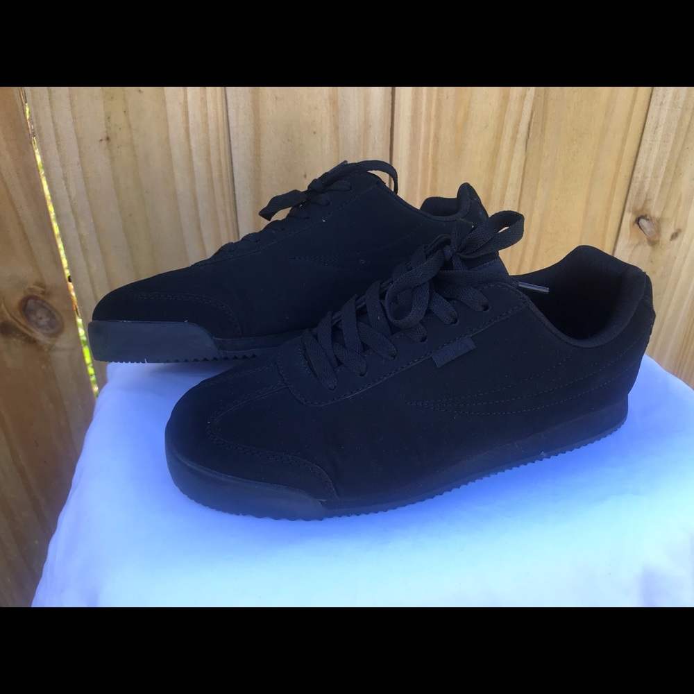 Black FILA Sneakers 👟